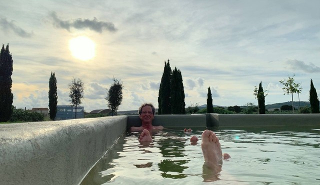 Elegant nudist relais with four apartments for two people each.
