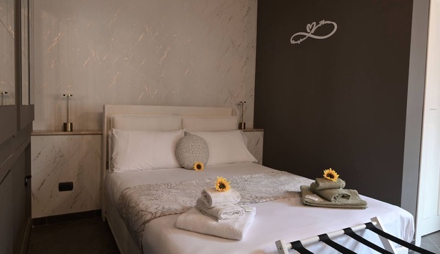 Elegant room in Ronciglione in historic building with private bathroom