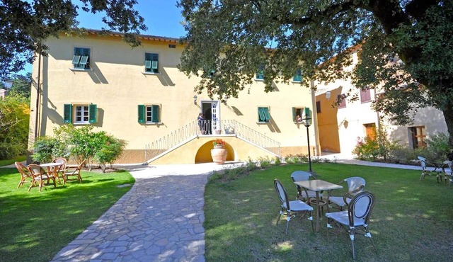 Elegant Tuscany Holiday Home for 4