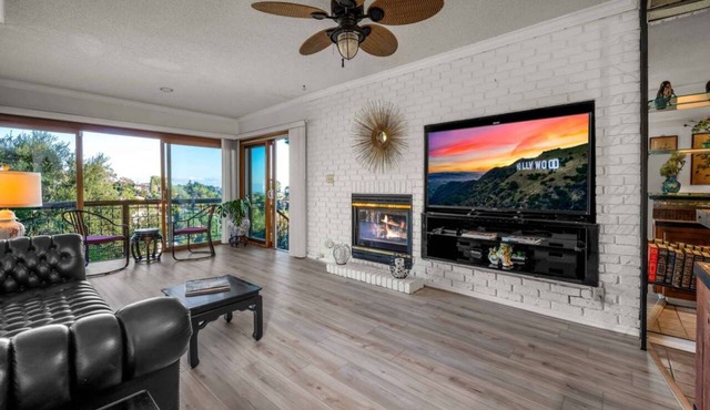 Experience The Hollywood Hills Views