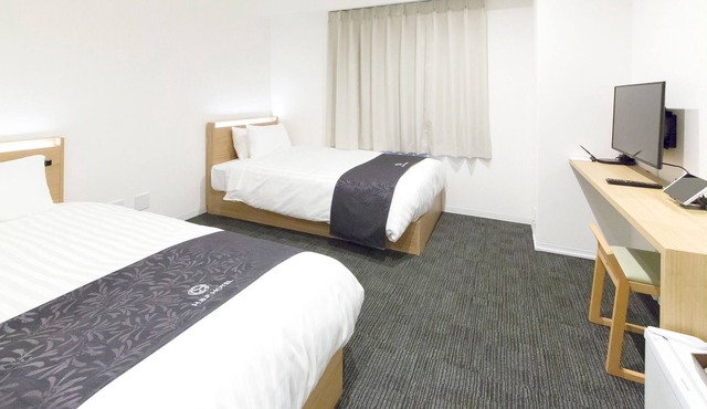 Family twin room plan with Japanese breakfast / Osaka Ōsaka