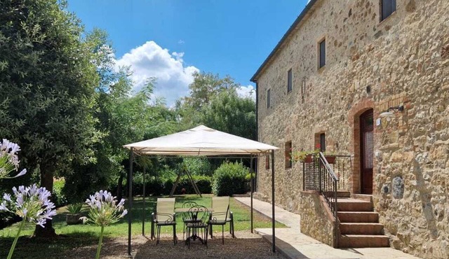 Farmhouse Il Canneto apartment in the countryside of Siena and San Gimignano