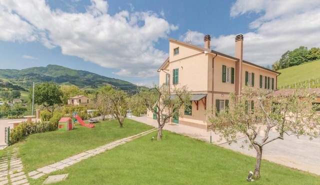 Farmhouse "Le Vigne di Clementina Fabi" - La Collina apartment at first floor