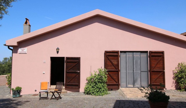 Farmhouse Montalto near Sandy Beaches