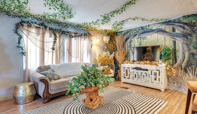 Fish & Boat: Riverfront Apt w/Canoe in Edgewater in Edgewater