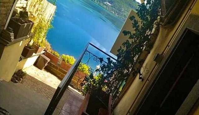 Garden with Lake View and Vasco Jacuzzi 1 min from Old Town