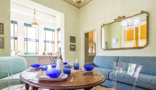Golfo Paradiso Apartment – Villa Aranci, GenoaLocated on the ground floor of Villa Aranci (Via Fabio Filzi 2B), this intimate and elegant apartment offers a private entrance and a cozy stay.It features a double bedroom, a living area with a sofa bed, a
