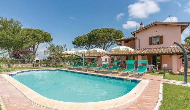 Gorgeous apartment in Scansano (GR) with outdoor swimming pool