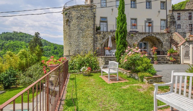 Gorgeous home in Fivizzano