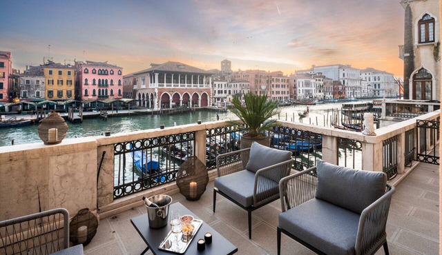 Grand Canal Luxury Apartment with Terrace R&R