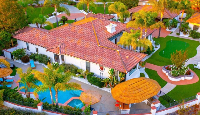 Grand Lux - Luxury Resort Pool Villa - Wedding Guests - Golf - Wine - Beaches