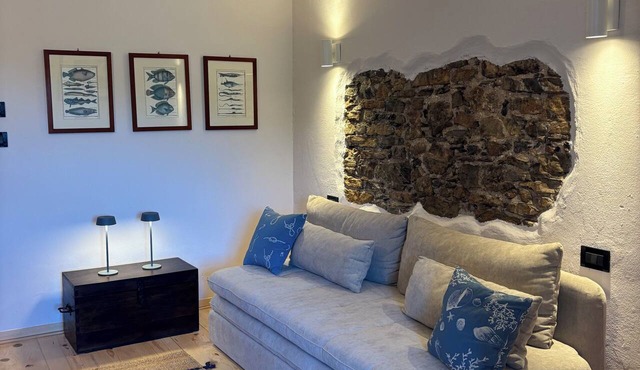 Guest House in the Lerici Hills - Borgo di Cerri - La Casa del Bàmbero