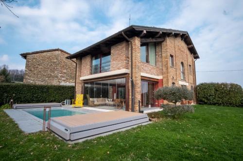 GuestHost - Casa delle Querce Villa with Pool