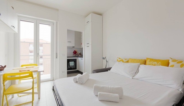 GuestHost - Cozy studio apartment 1.5km from IULM University!