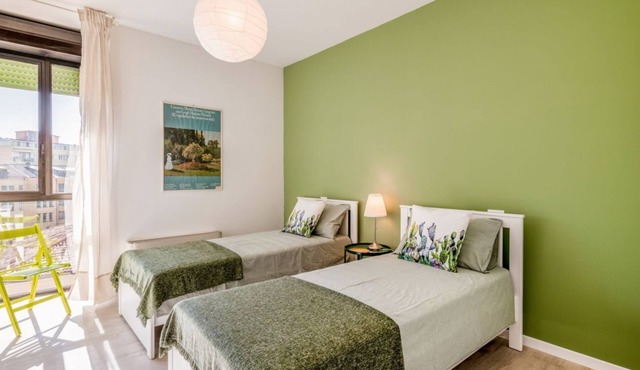 GuestHost - Our residence is located on the fourth floor of a building, with a lift.Service room which our guests can access complete with microwave, coffee machine, electric kettle, cups and glasses.Bicycle parking inside the building, only on specific