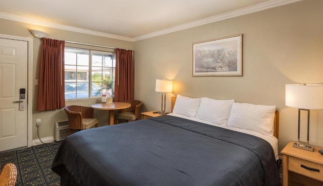 Harbor Motel