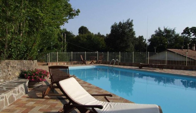 holiday flat 'Fresia' with pool