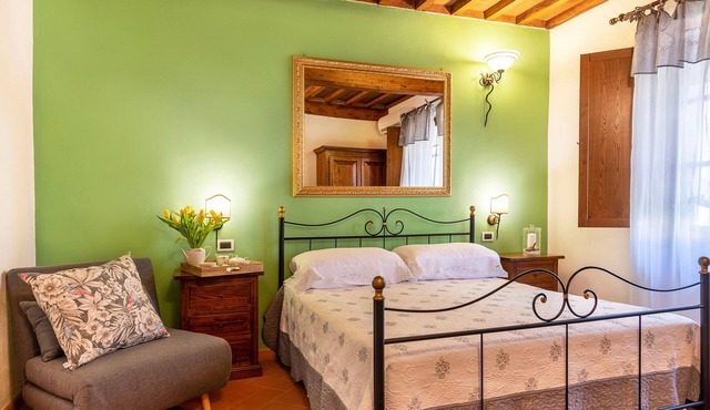 Holiday Home 'Il Cerreto – Casa Rosmarino' with Private Garden, Wi-Fi & Air Conditioning