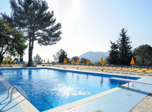 Holiday Home Mobilhome E - AEG403 by Interhome