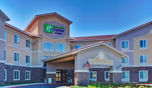 Holiday Inn Express & Suites Beaumont - Oak Valley by IHG