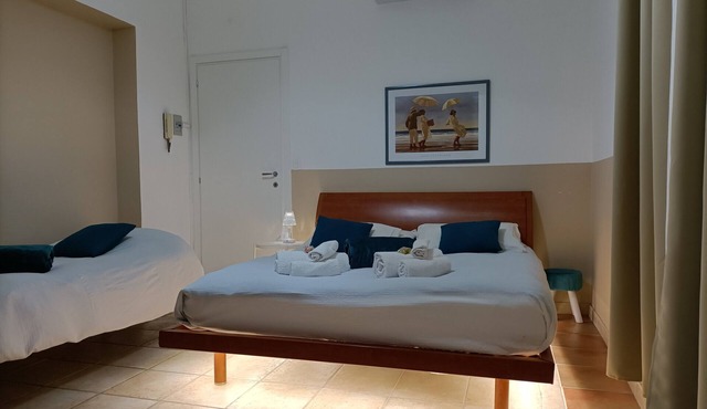 Holiday Sea 1 Vacation Home with Garden, Balcony, and Free Parking