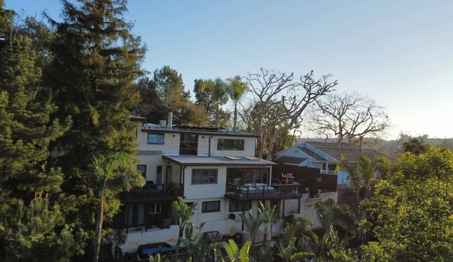 Hollywood Hills Skyline views Private Sauna