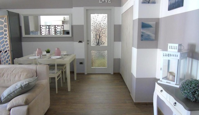 Homiday - Oleandri, Interno 8