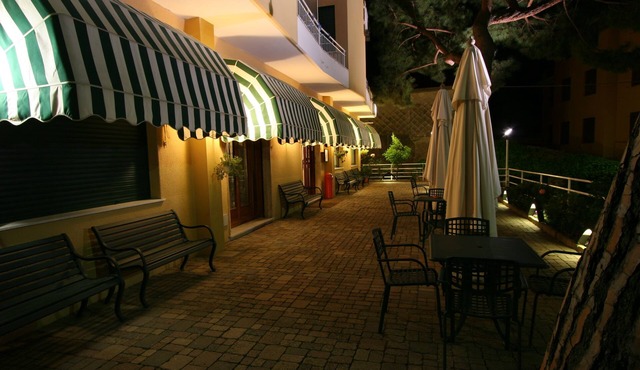 Hotel Adriana