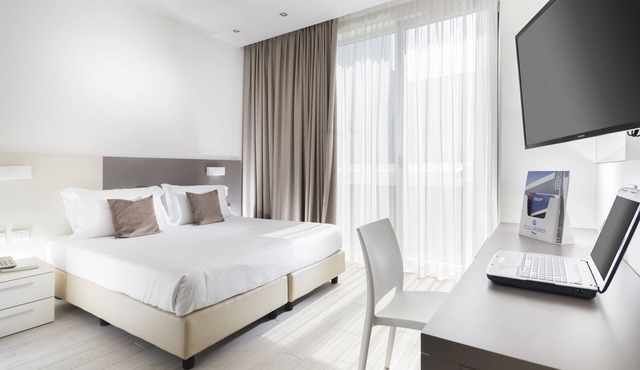 Hotel Cube