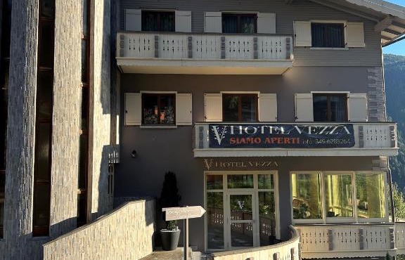 Hotel Vezza Alpine Lodge & Spa