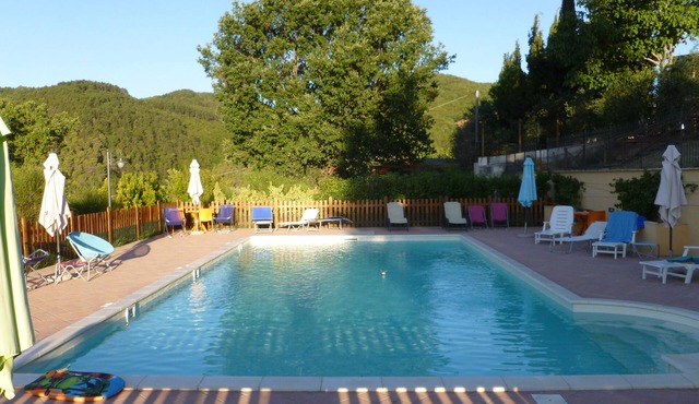 House with pool in medieval Umbrian village Internet wifi free