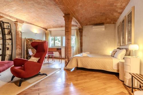 HouSmart Luxury Suite Golf Club