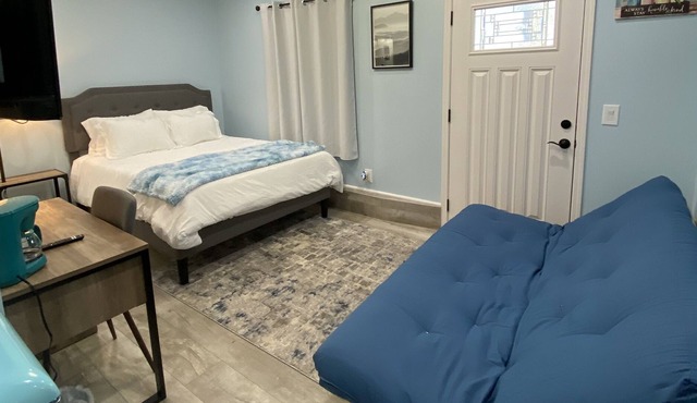 Hummingbird Suite
