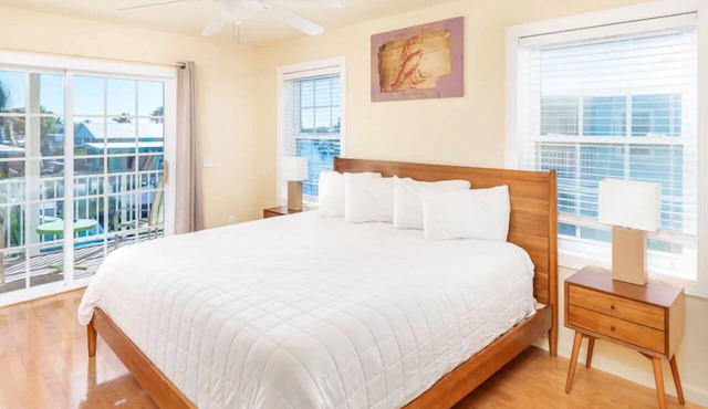Ideal Family Haven w/Kitchen, Grill facilities near Breathtaking Ocean access