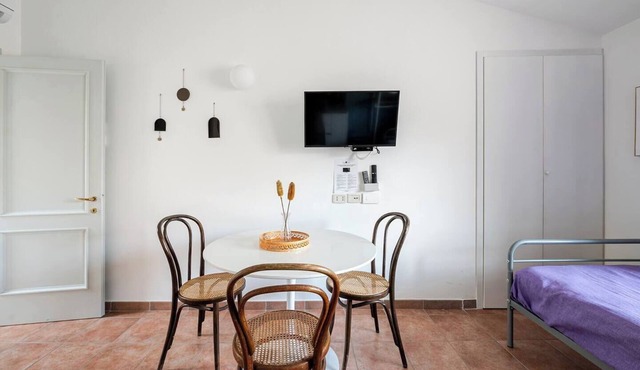 Il Castello Apartment, sourrounded by greenery