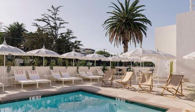 Indulge In An Unforgettable Getaway Experience! 4 Relaxing Units, Pets Allowed