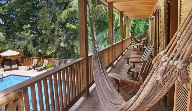 Island City House Hotel