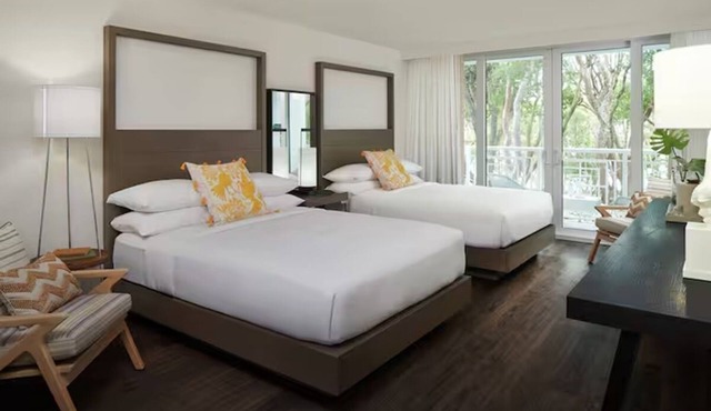 Island Escape with Two Queen Beds & Hammock Garden Views