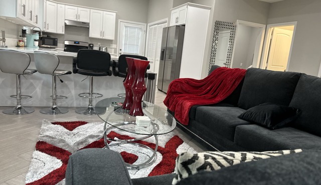 Just Built! Private Luxury: Insta Worthy BRAND NEW Home: Luxurious+COMFORT