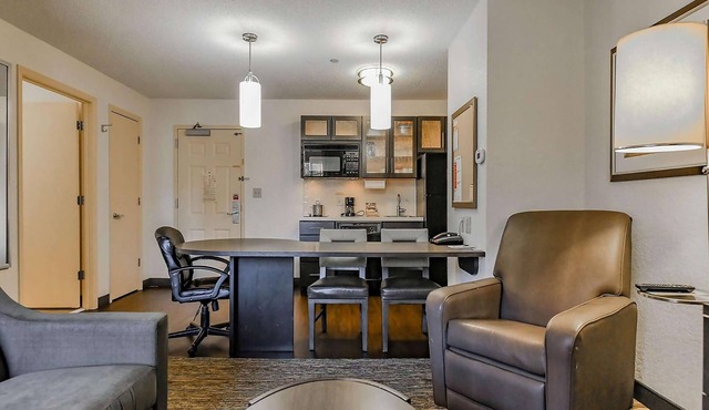 Just What You Were Looking For! 4 Relaxing Units, Kitchen, Pets Allowed!