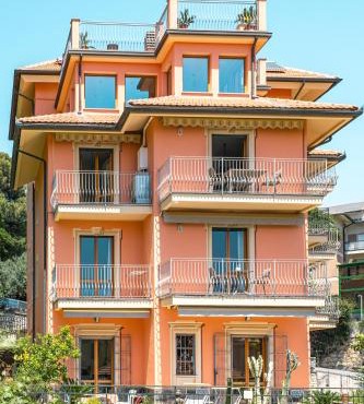 Kriss Apartments