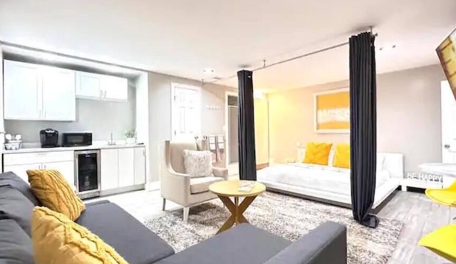 LA Modern Guesthouse/Near LAX/SoFi/Free Parking