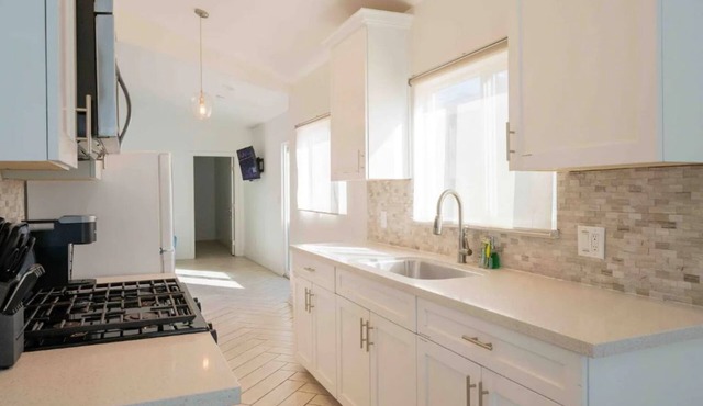LA/OC Centrally Located - 2bedroom Home
