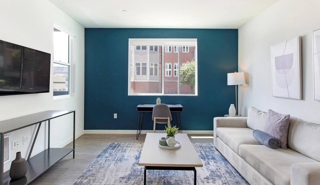 Landing | Chic 2BD, Clubhouse, Gym