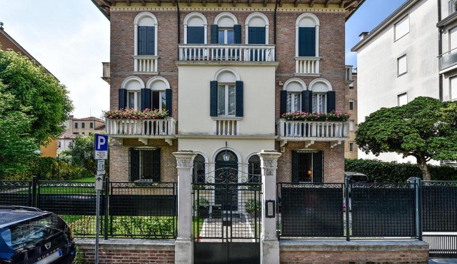 Liberty Mansion