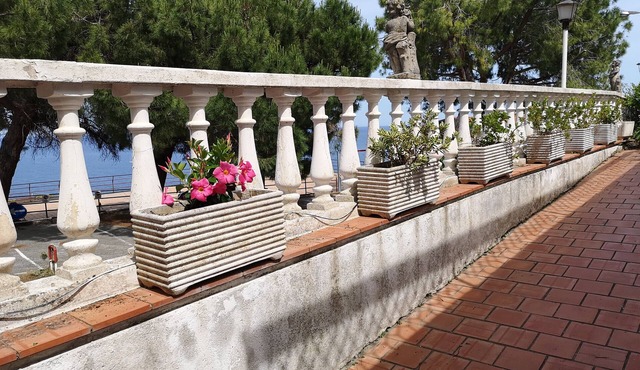LIGURIA apartment in VILLA to rent for holidays LAIGUEGLIA