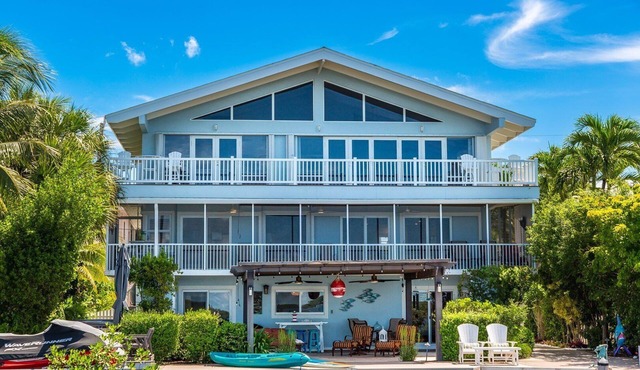 Lobster Tales: A stunning 5-bedroom, 5-bath home in Islamorada with bay views.