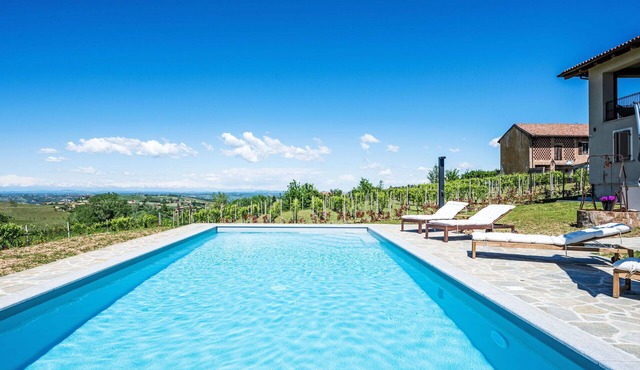 Lovely apartment for 4 guests with WIFI, pool, A/C, TV and terrace