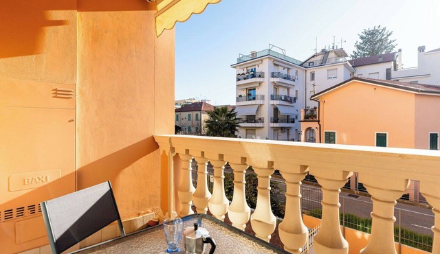 Lovely apartment for 4 guests with A/C, WIFI and balcony