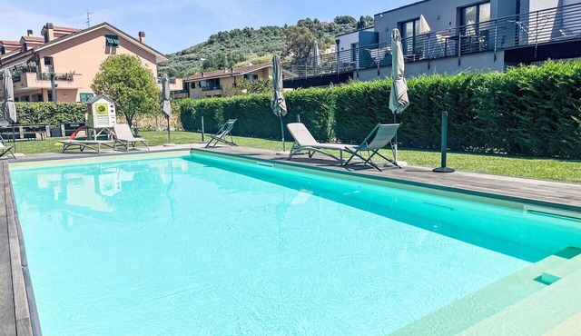 Lovely apartment for 6 people with A/C, pool, WIFI, TV, terrace and pets allowed